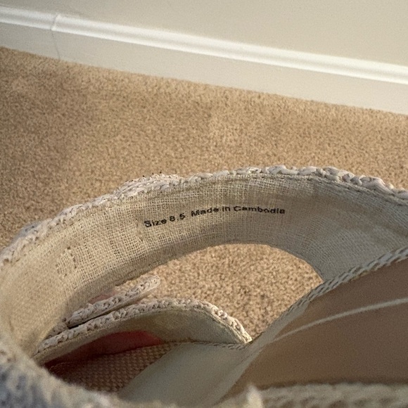 Dolce Vita Cream Woven Sandals - Picture 2 of 6